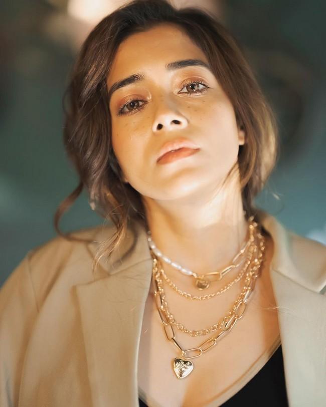 Tina Datta 7