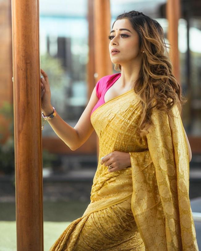 Tina Datta 9
