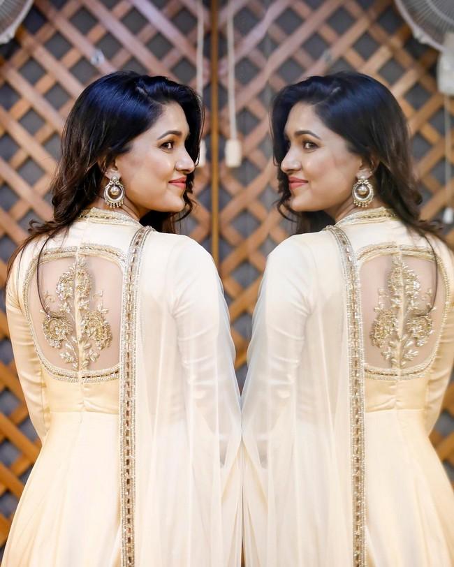 Vani Bhojan 5