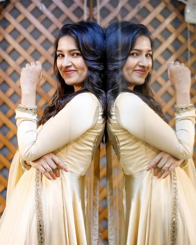 Vani Bhojan 7