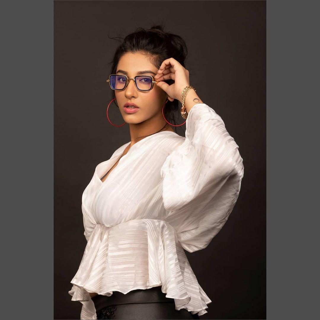 Vishnupriyaa (1)