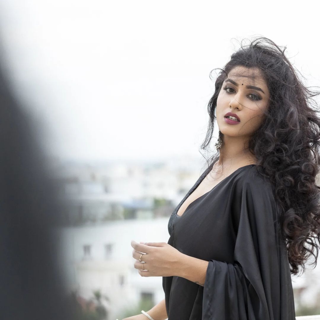 Vishnupriyaa (5)