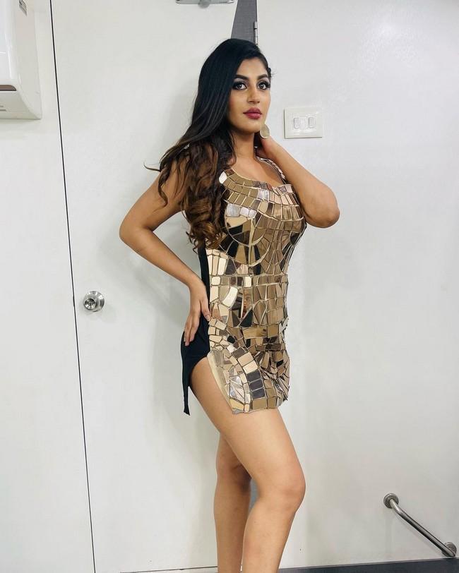 Yashika Aannand 10