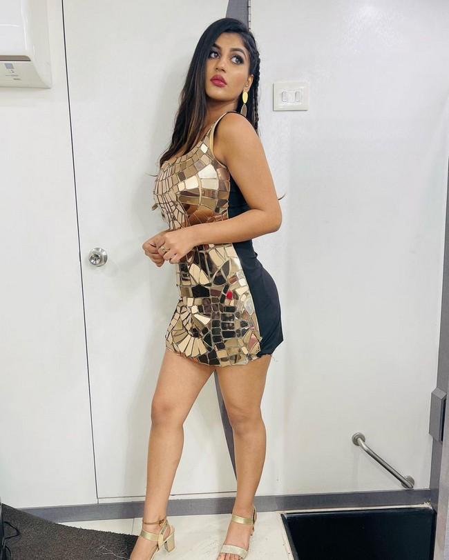 Yashika Aannand 3