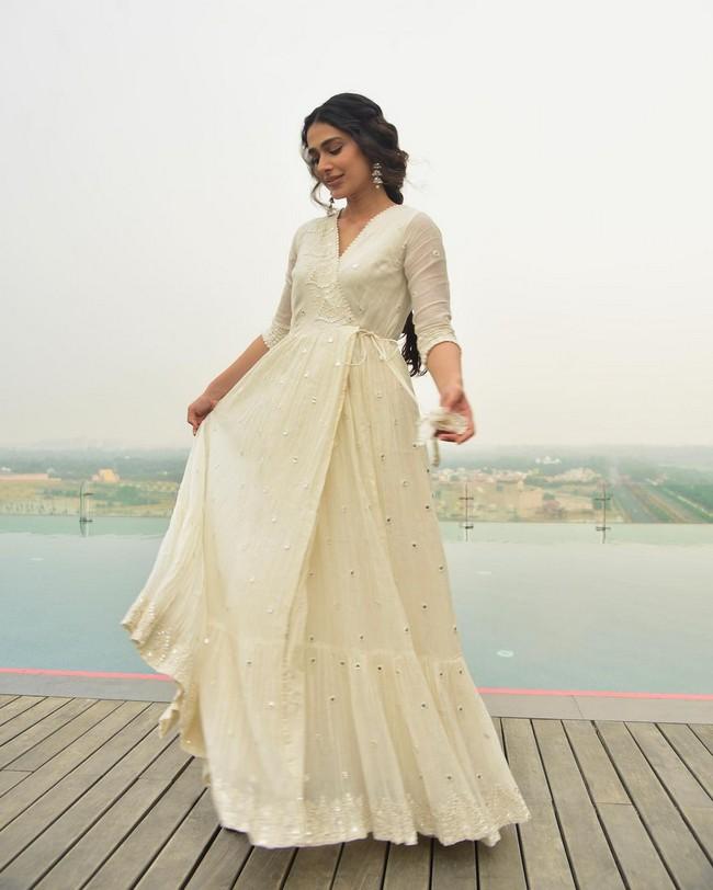 Aakanksha Singh 5