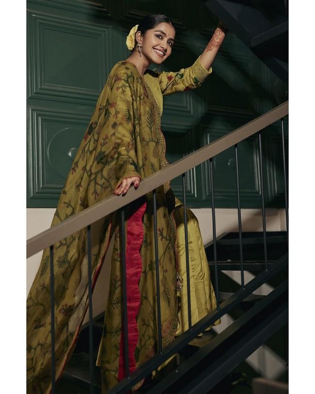 Anupama Parameswaran 11