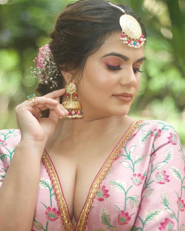Anupma Agnihotri 6