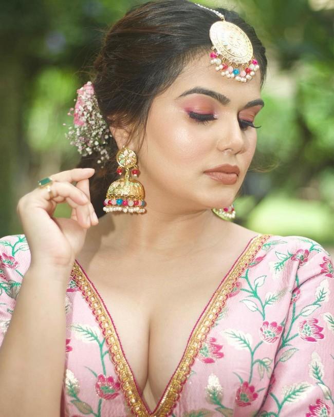 Anupma Agnihotri 8