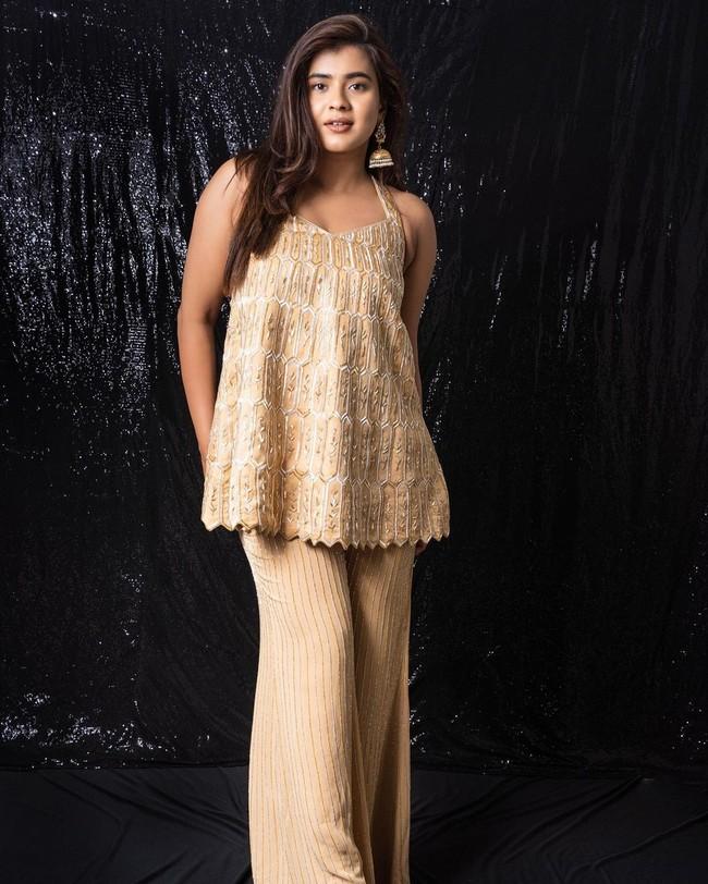 Hebah Patel 5