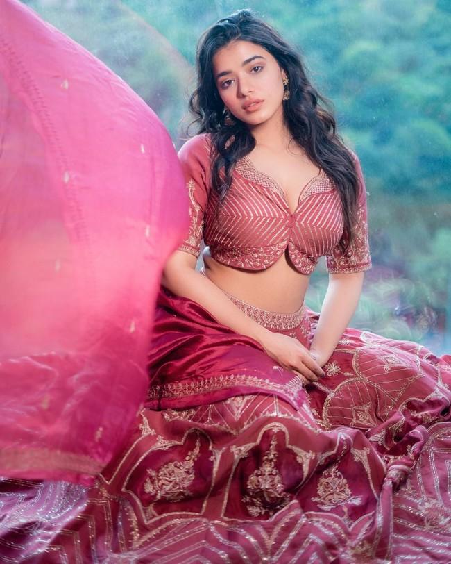 Ketika Sharma 3