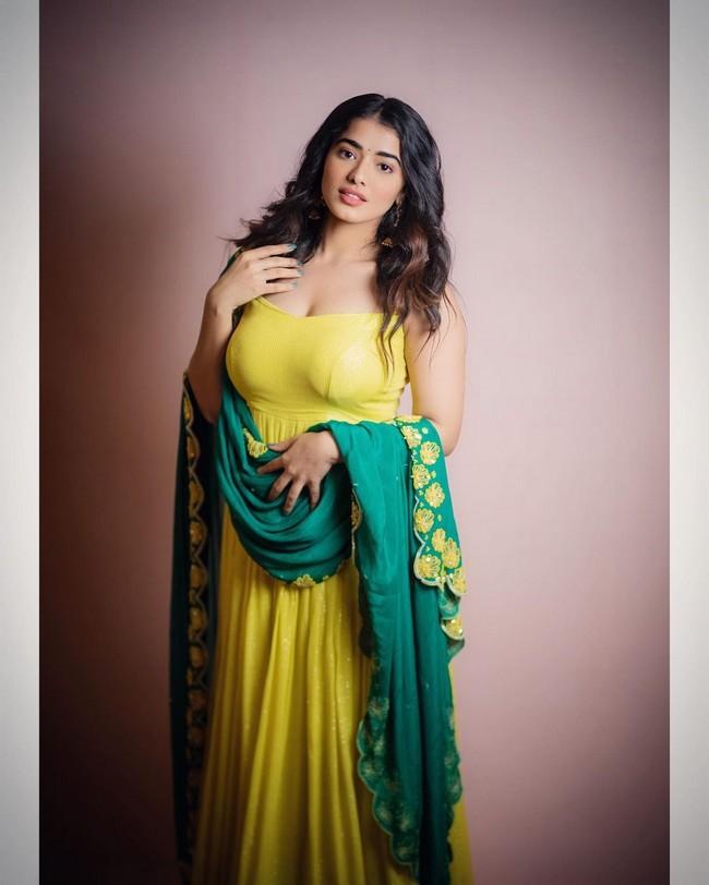 Ketika Sharma 8