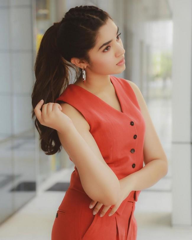 Krithi Shetty 4