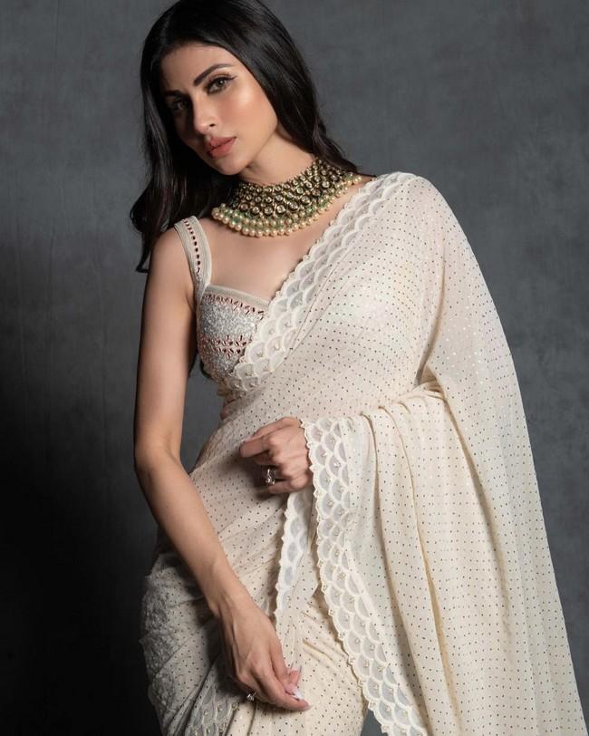 Mouni Roy 3