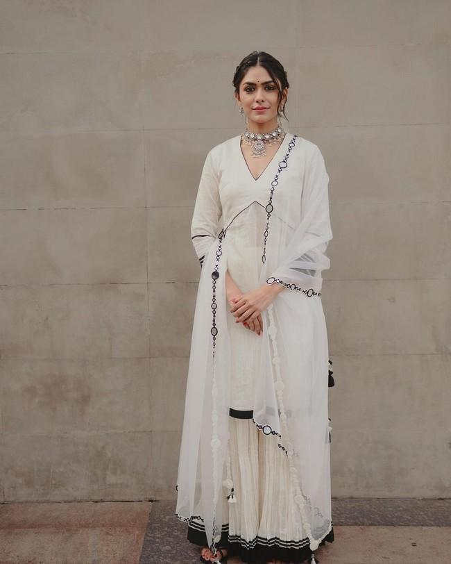 Mrunal Thakur