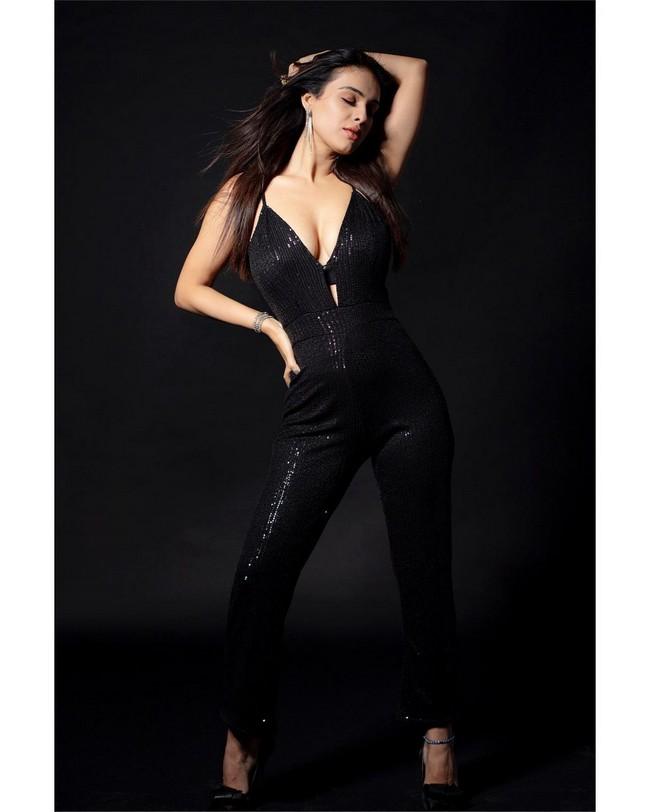 Nehhaa Malik 3