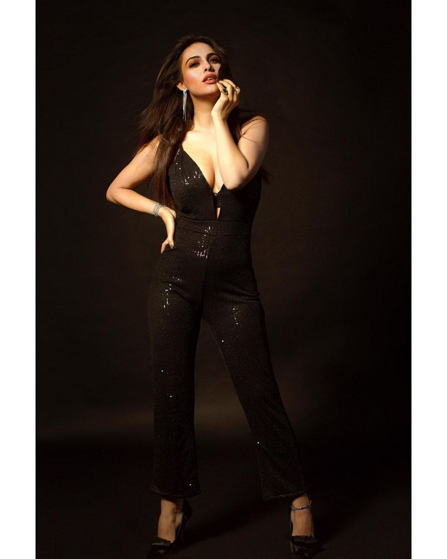 Nehhaa Malik 5