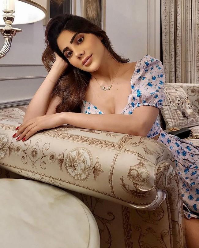 Nikki Tamboli 6