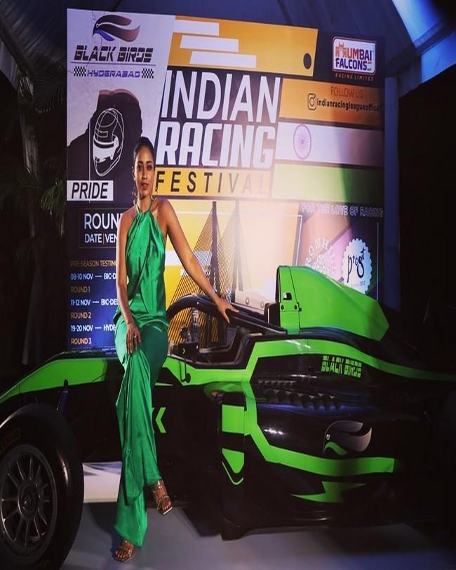 Nivetha Pethuraj 6