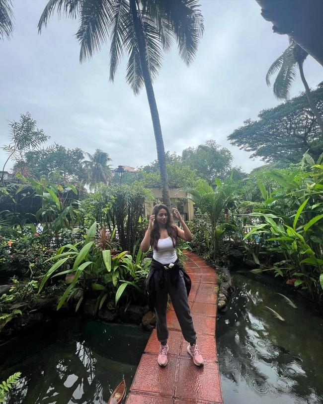 Nivetha Pethuraj 11