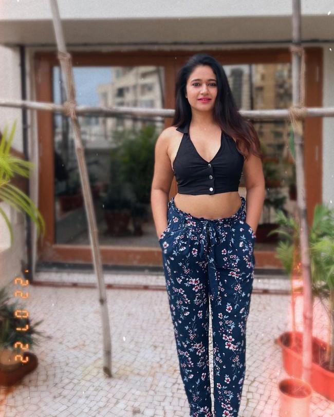 Poonam Bajwa 4