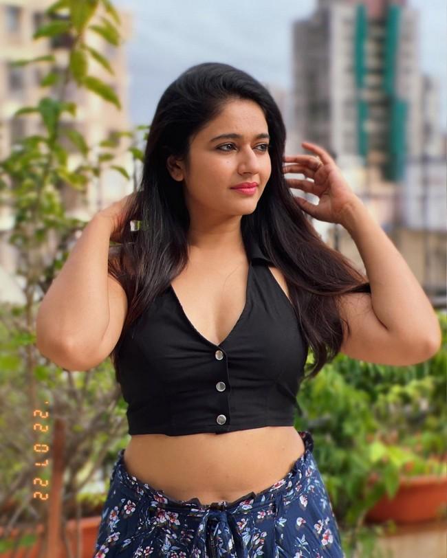 Poonam Bajwa 5