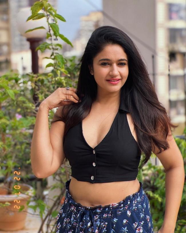 Poonam Bajwa 6