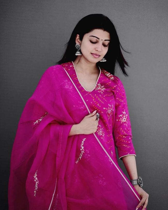 Pranitha Subhash 7