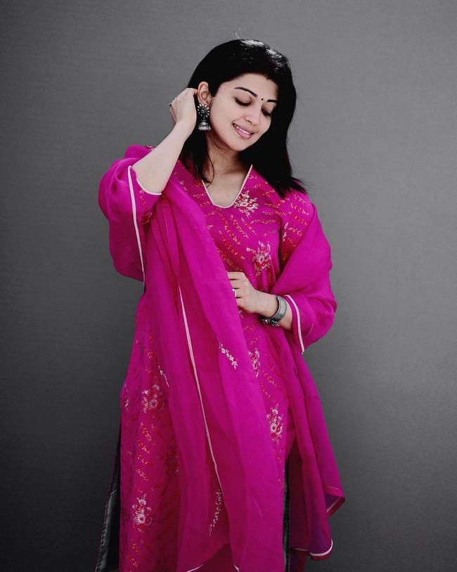 Pranitha Subhash 8