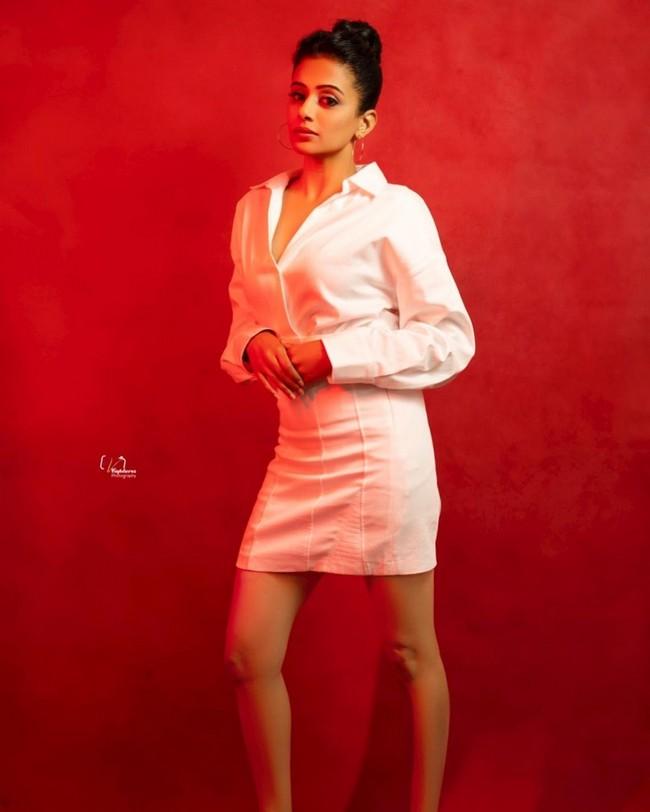 Priya Mani 14