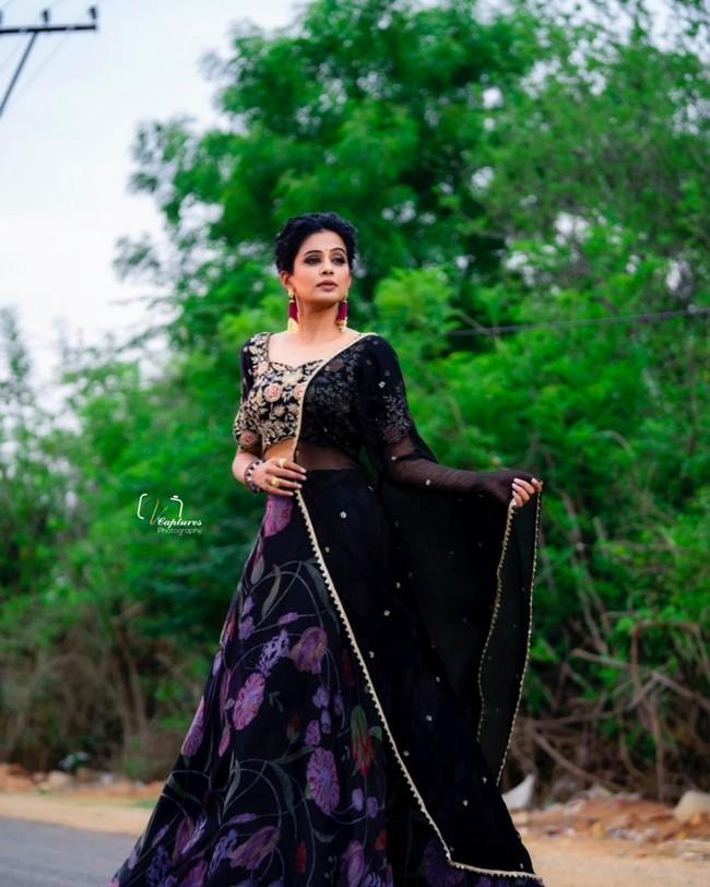 Priya Mani 4