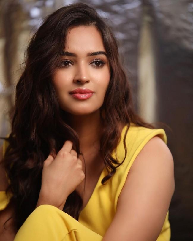 Pujita Ponnada 6