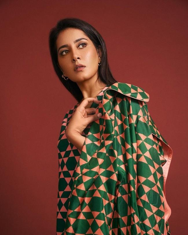Raashii Khanna 6