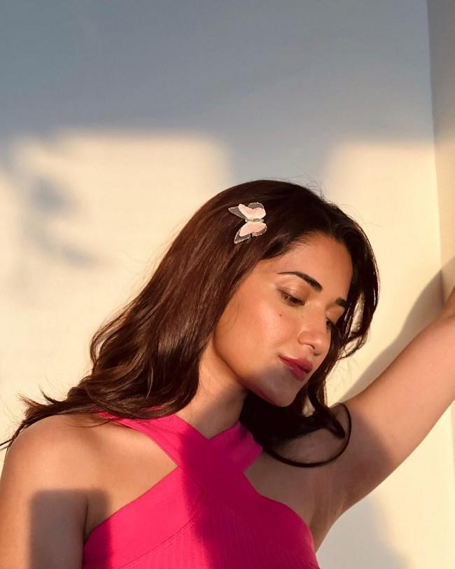 Ruhani Sharma 7