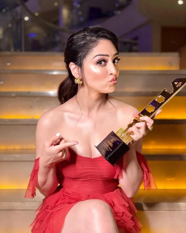 Sandeepa Dhar 8