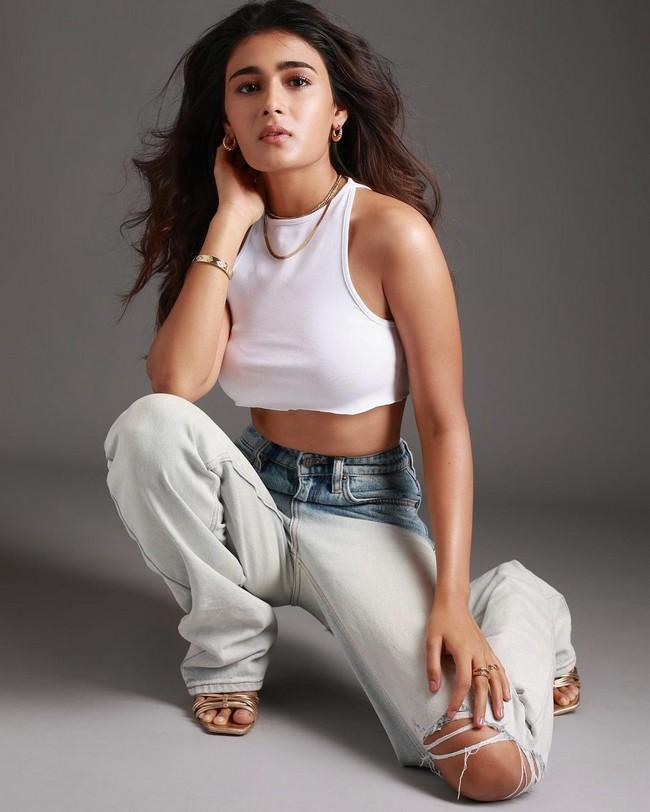 Shalini Pandey 4