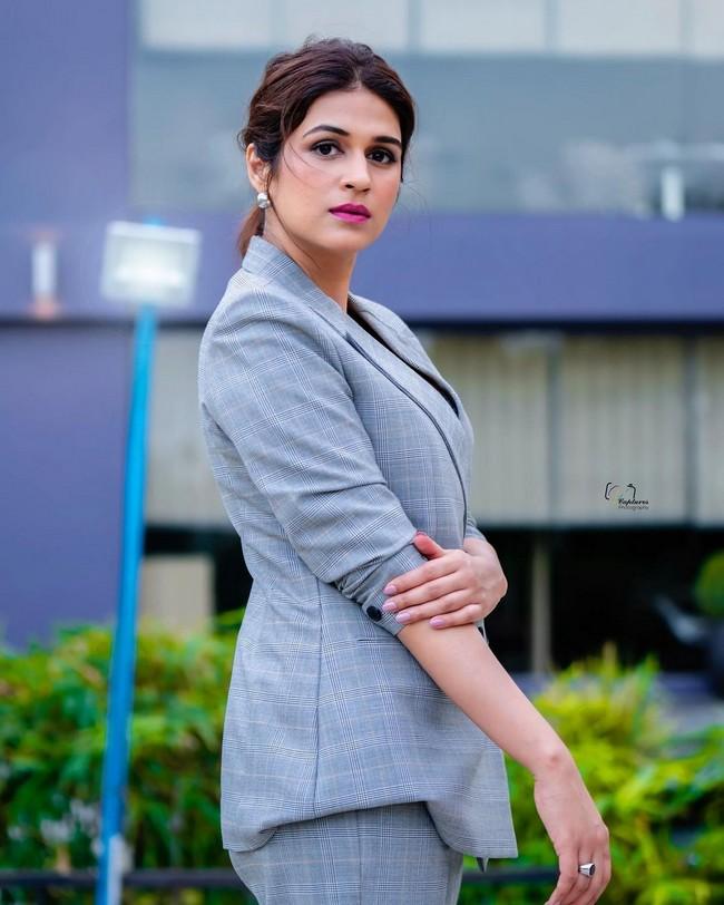 Shraddha Das 2