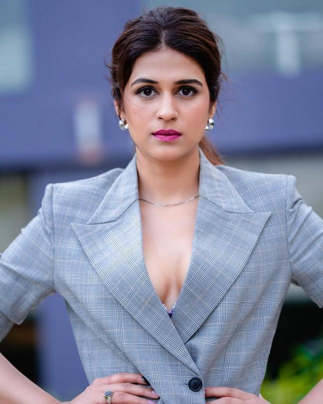 Shraddha Das 4