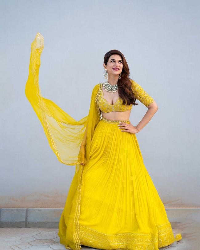 Shraddha Das 13
