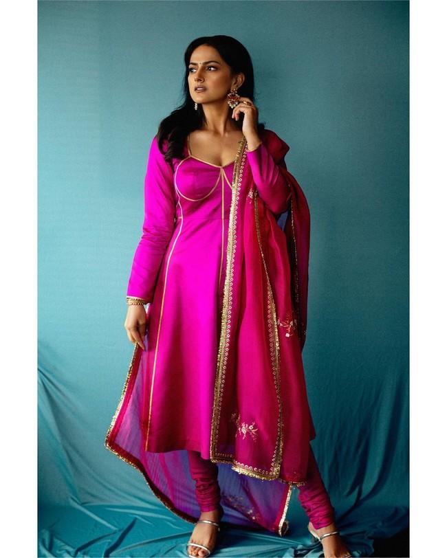 Shraddha Srinath 7