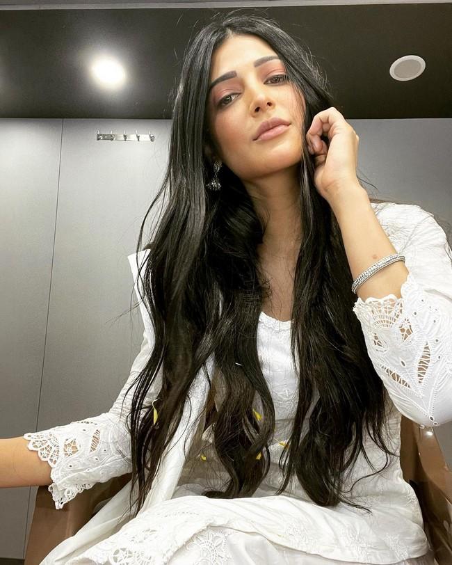 Shruti Haasan 12