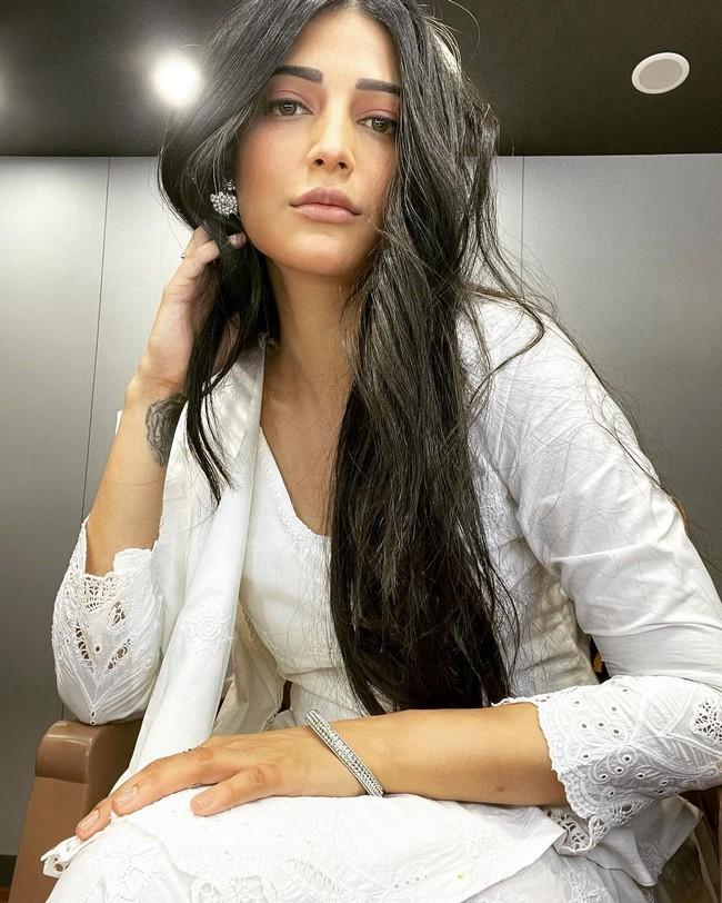 Shruti Haasan 9