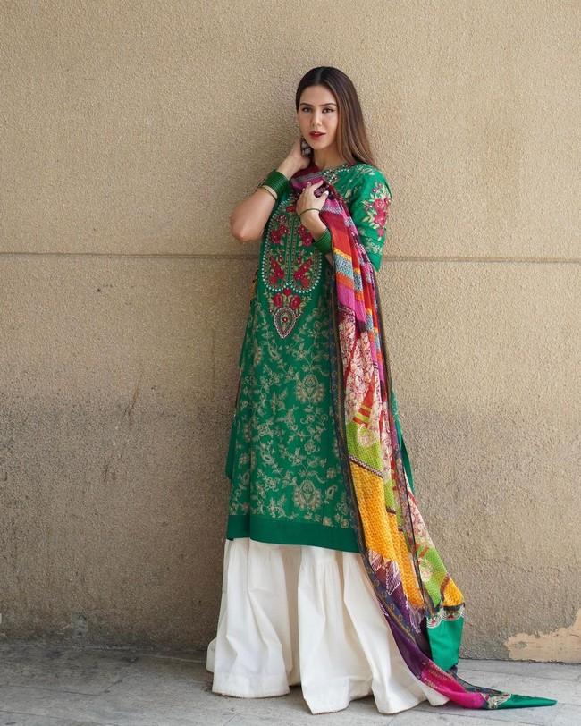 Sonam Bajwa 7