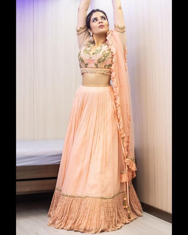 Sreemukhi 7