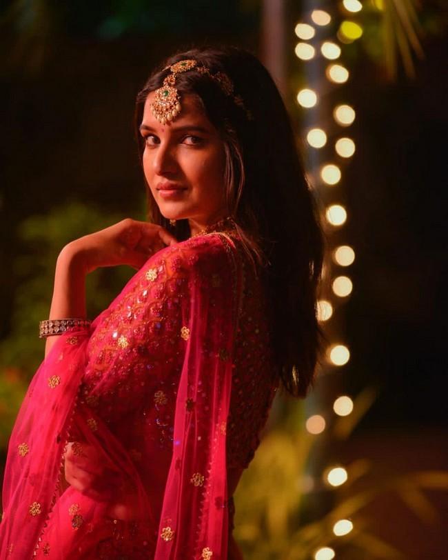 Vani Bhojan 4