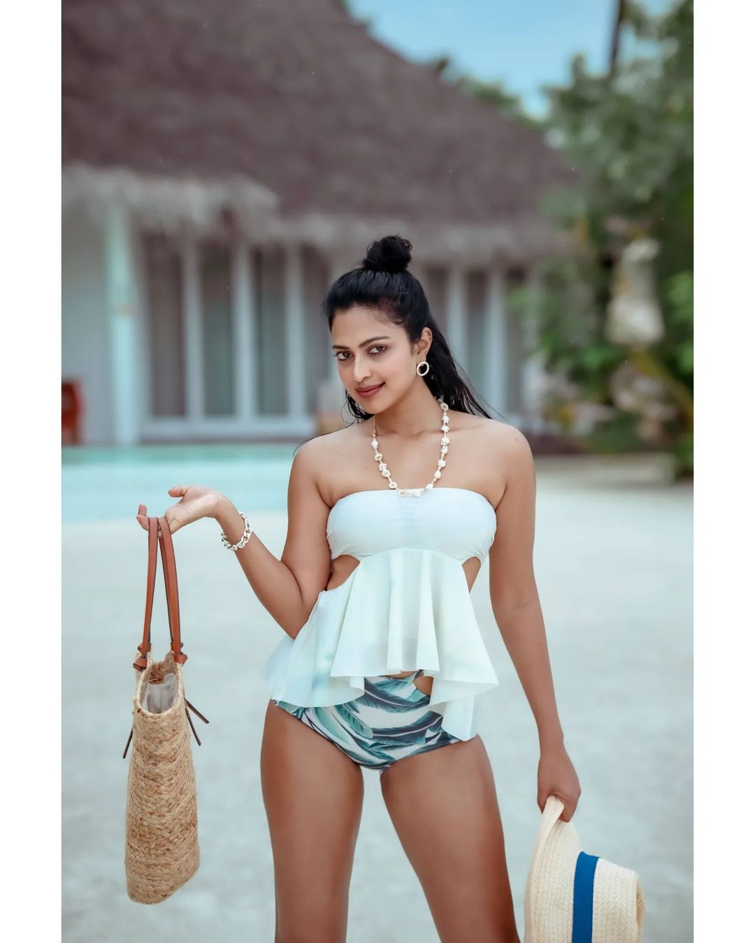 Amala Paul (2)