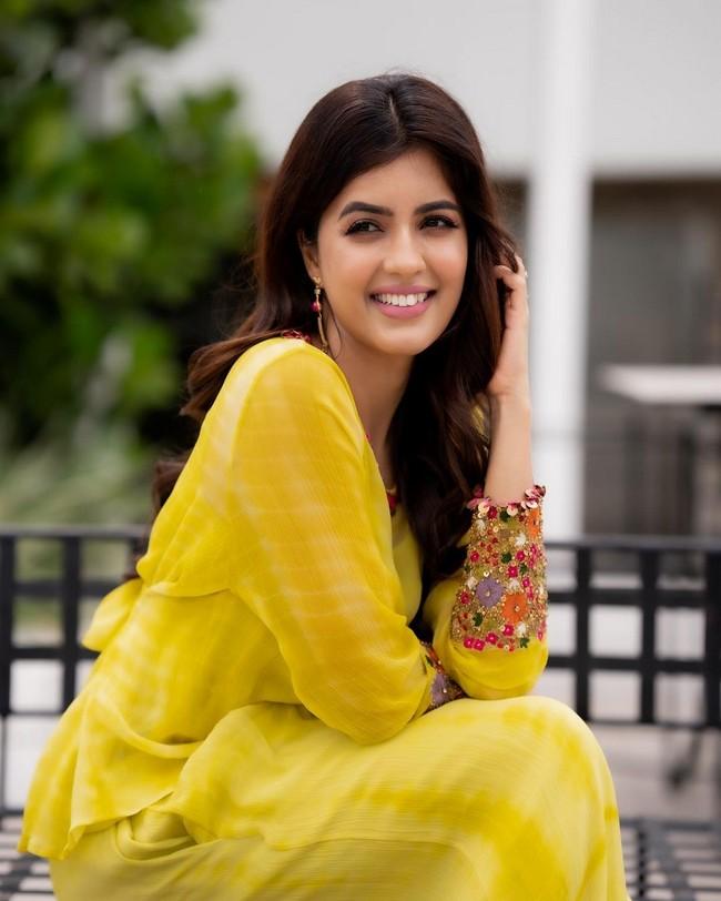 Amritha Aiyer 4