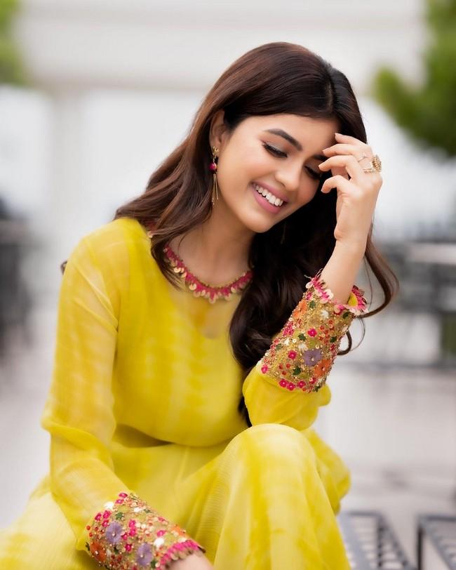 Amritha Aiyer 5