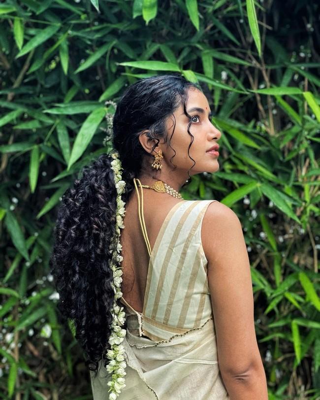 Anupama Parameswaran 9