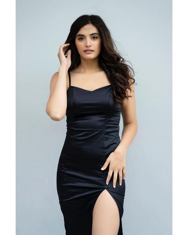 Divyansha Kaushik 6