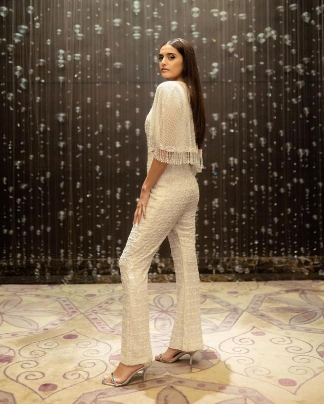 Divyansha Kaushik 7